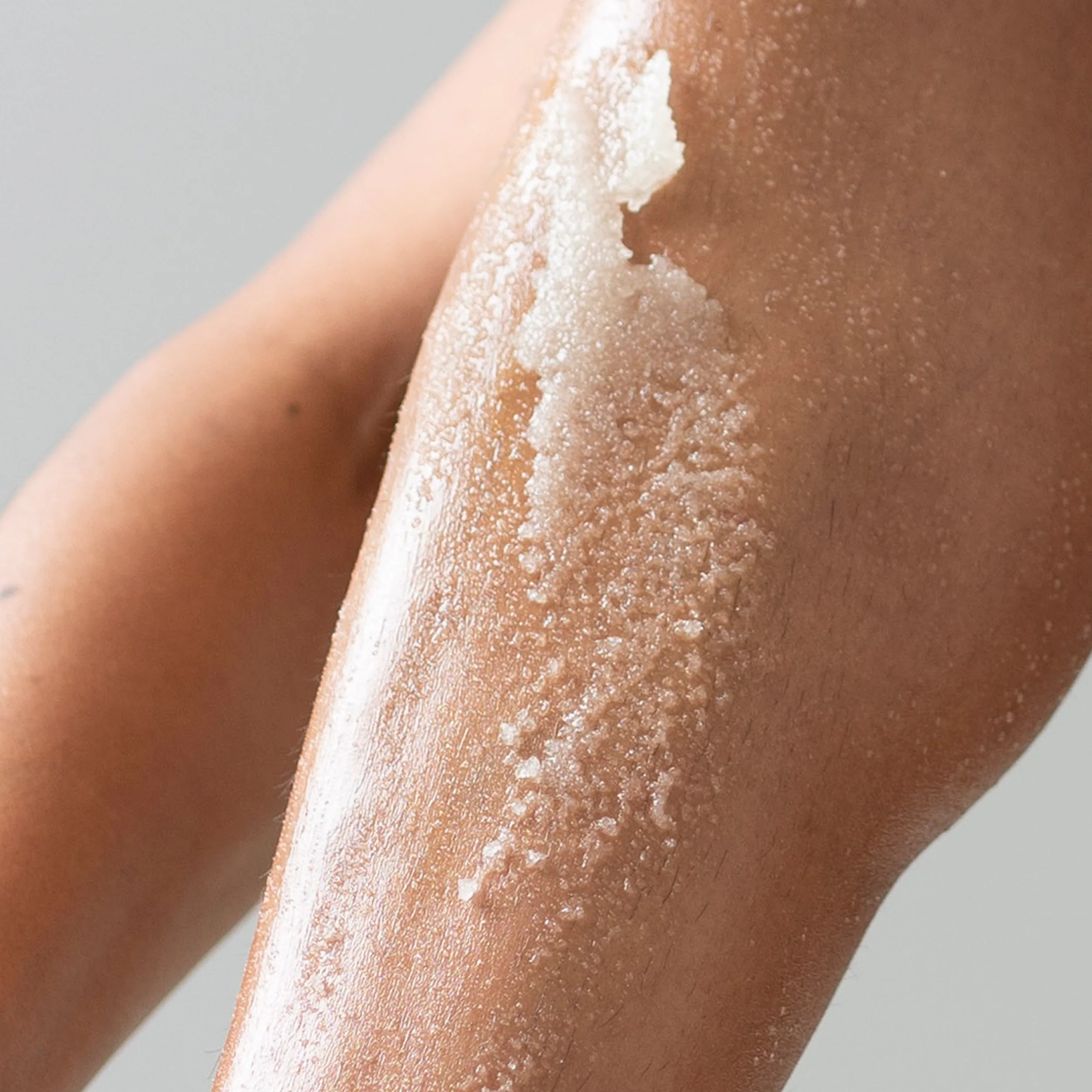 Ingrown Hair Exfoliating Scrub - Image 5